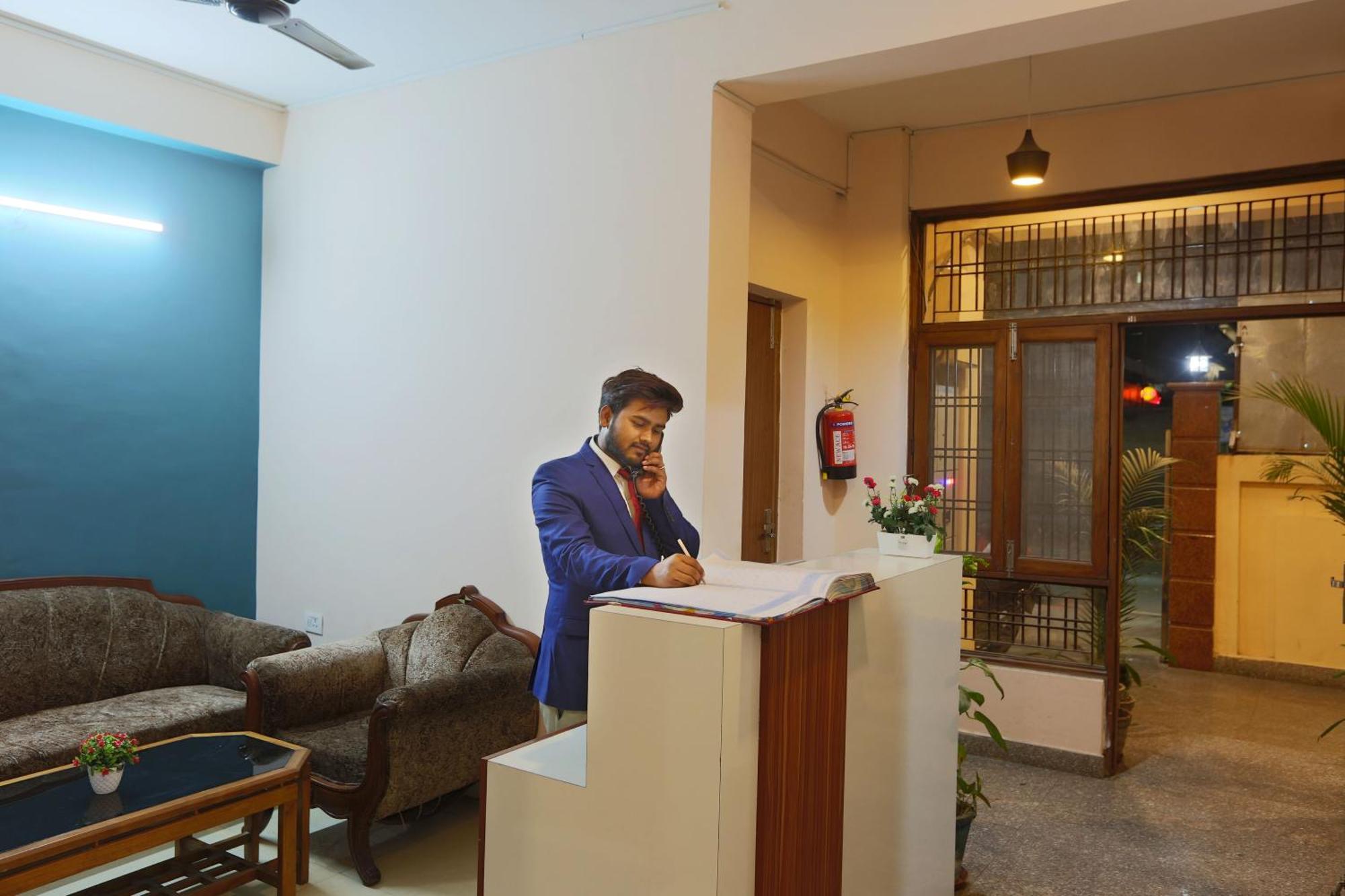 Hotel Ginger Palace - Corporate Hotel Noida Sector 62 Esterno foto