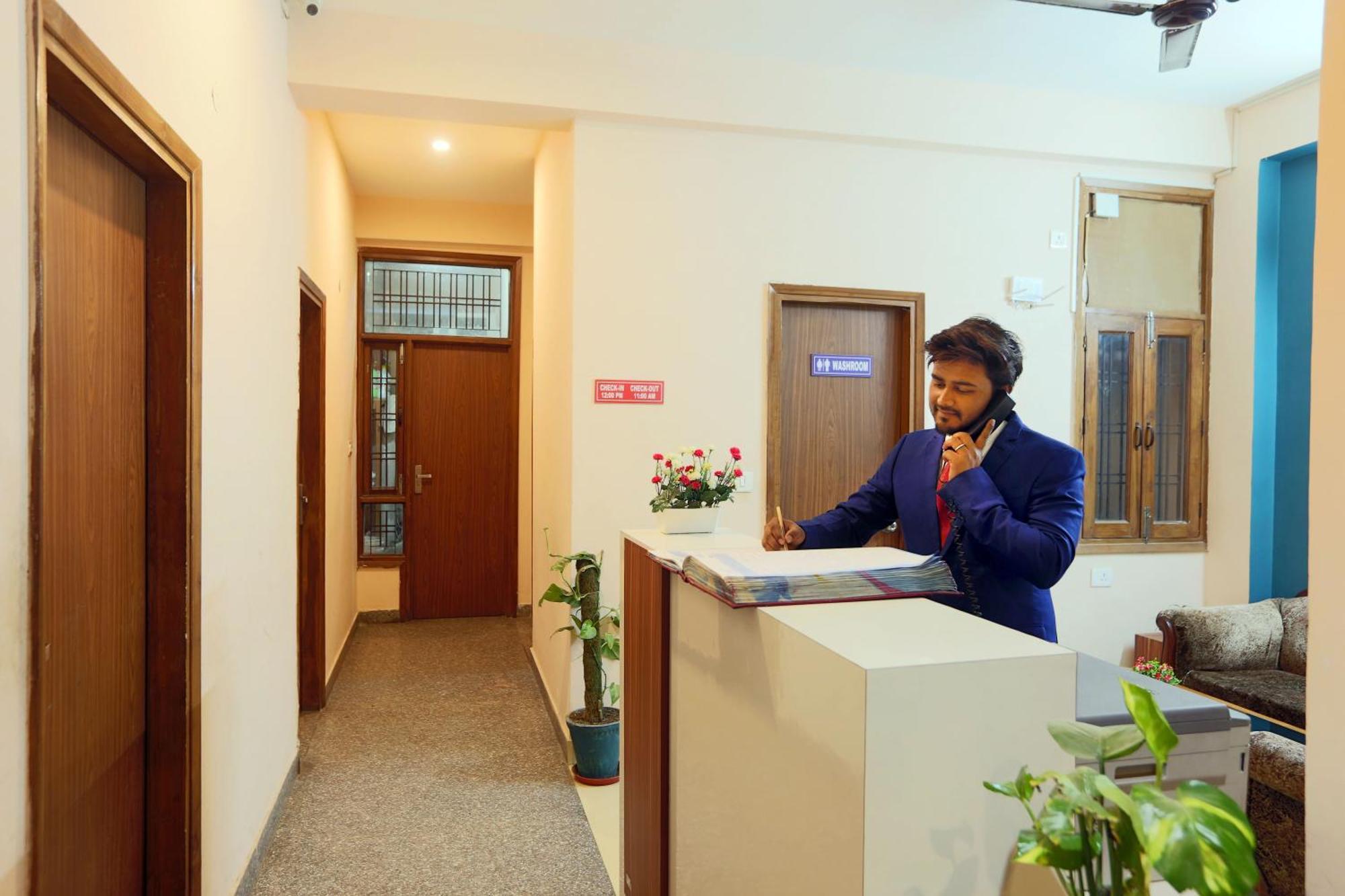 Hotel Ginger Palace - Corporate Hotel Noida Sector 62 Esterno foto
