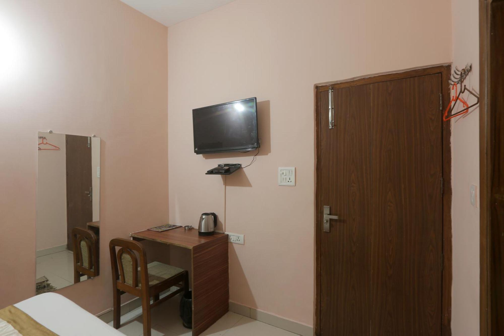 Hotel Ginger Palace - Corporate Hotel Noida Sector 62 Esterno foto